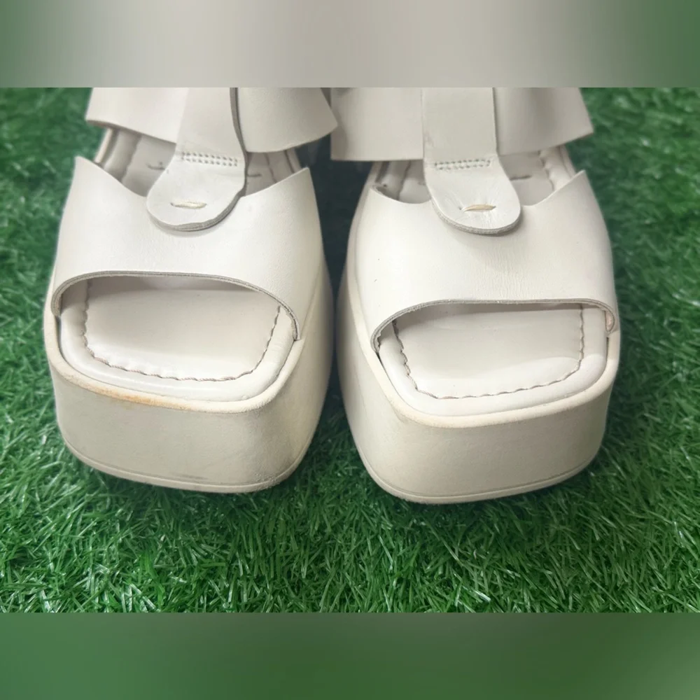 Napoleoni Italy women’s platforms size‎ 39